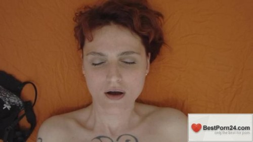 Czech Orgasm - Pornstar masturbating