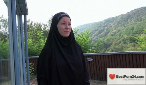 Sex With Muslims – Licky Lex