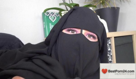 Sex With Muslims – Little Elis