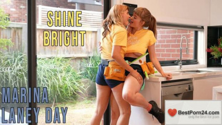 Girls Out West – Marina & Laney Day