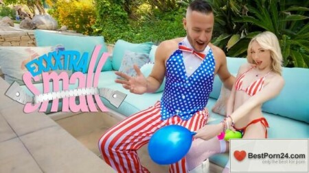 Exxxtra Small – Cecelia Taylor