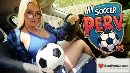 Perv Mom – Elana Bunnz