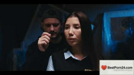 Freeze – Layla Scarlett