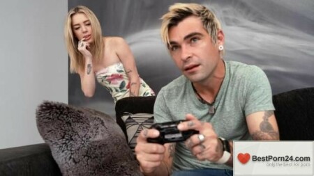 Oops Family – Ashlyn Angel